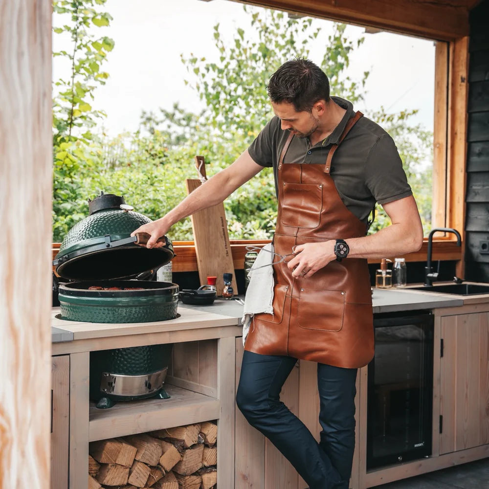 
Classic 100% Full-Grain leather Goods - Back View Showing Tailored Shoulder Fit & Clean Hemline