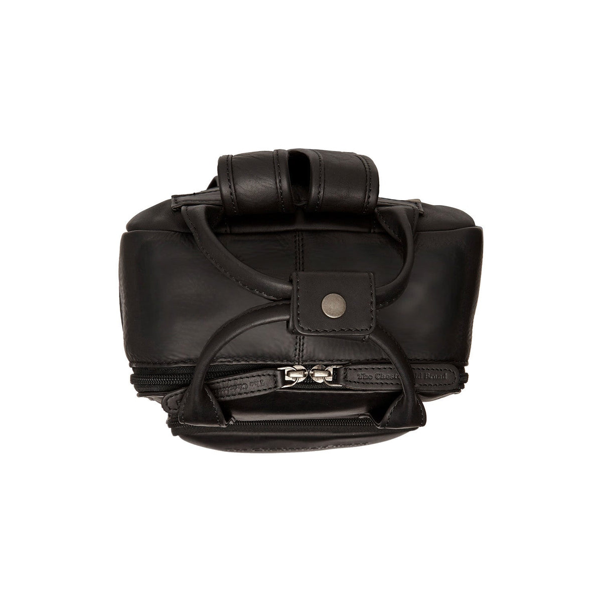 
100% Full-Grain Wax Pull-Up 100% Full-Grain Leather Grain Texture & Handcrafted Patina Detail