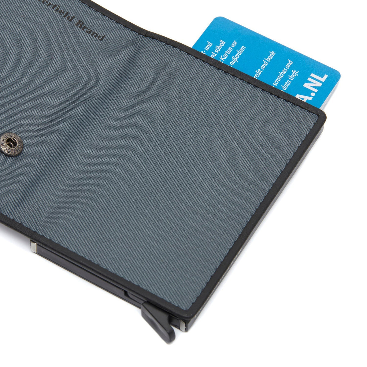 
Solid Antique Brass Hardware & Heavy-Duty Dual Zipper Detail on Delsbo Full-Grain Leather Card Holder