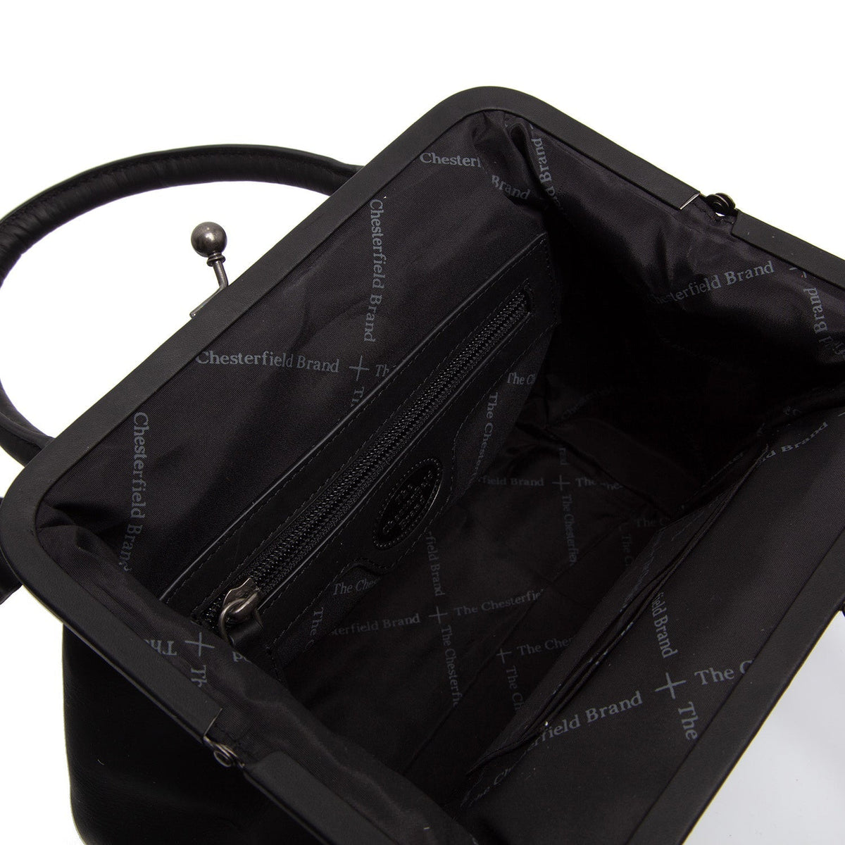 
Close-Up Detail of Classic Collar & Heavy-Duty Zipper Hardware on Chili Full-Grain Leather Handbag