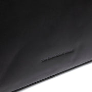 
Authentic 100% Full-Grain Leather Grain Texture & Heavy-Duty Seam Stitching Detail