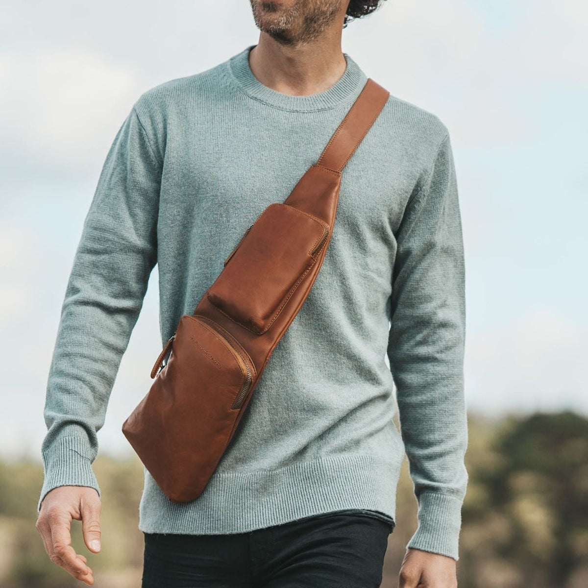 
Leather Sling Bag Logan – alternate product view 2