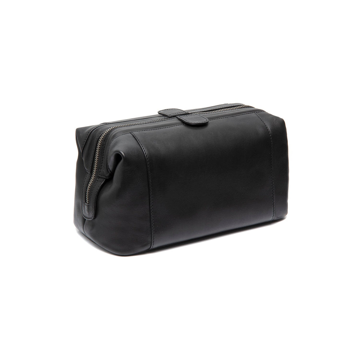 
Tailored Rib Cuffs & Hem Craftsmanship Construction Detail on Biassa Full-Grain Leather Toiletry Bag
