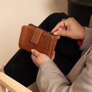 
Everyday Carry Perspective Showing Ergonomic Grab Handle & Strap Comfort