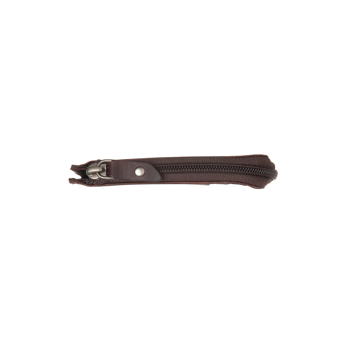 
Everyday Carry Perspective Showing Ergonomic Grab Handle & Strap Comfort