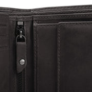
Everyday Carry Perspective Showing Ergonomic Grab Handle & Strap Comfort