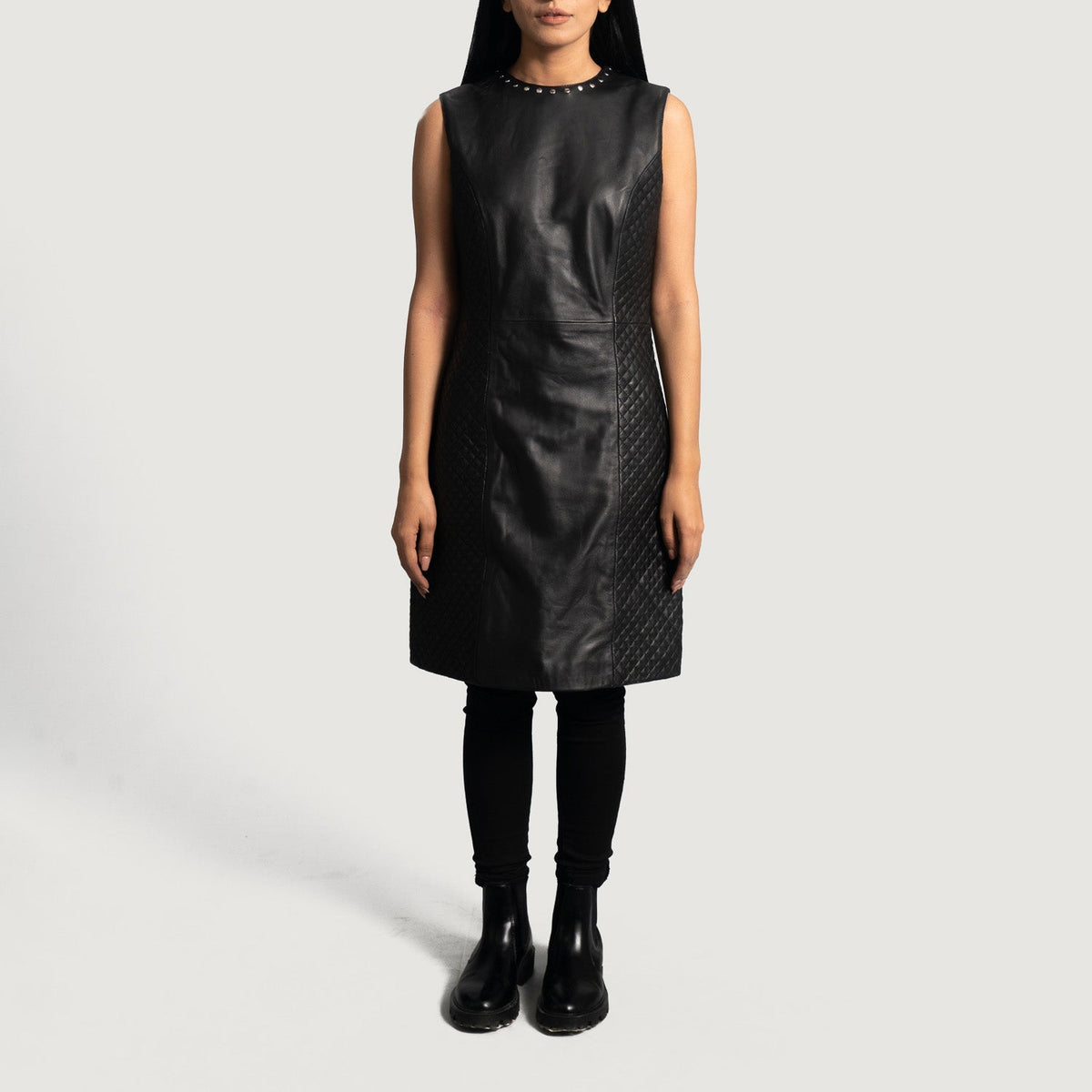
Authentic Sheepskin Leather with Aniline Finish Grain Texture & Heavy-Duty Seam Stitching Detail
